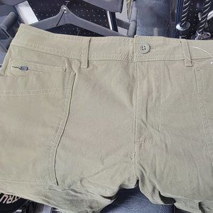 Eddie Bauer guides day off pants